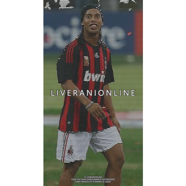 Foto Aldo Liverani/Luca Ghidoni Milano 17/07/2008 Presentazione di Ronaldinho al Milan Nella foto Ronaldinho AG ALDO LIVERANI