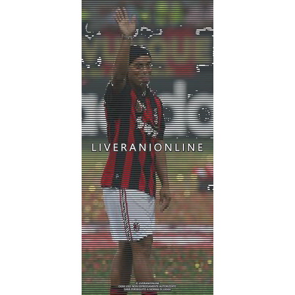 Foto Aldo Liverani/Luca Ghidoni Milano 17/07/2008 Presentazione di Ronaldinho al Milan Nella foto Ronaldinho AG ALDO LIVERANI