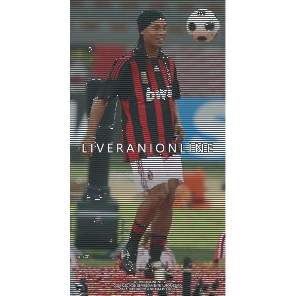 Foto Aldo Liverani/Luca Ghidoni Milano 17/07/2008 Presentazione di Ronaldinho al Milan Nella foto Ronaldinho AG ALDO LIVERANI
