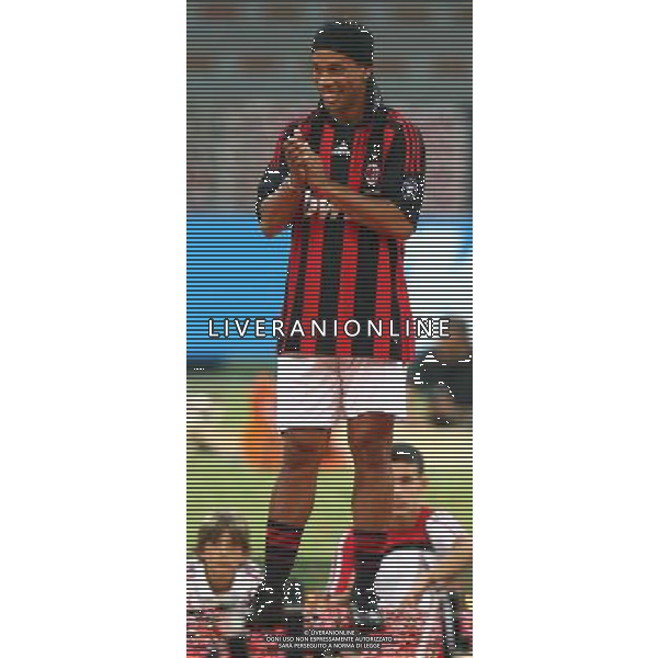 Foto Aldo Liverani/Luca Ghidoni Milano 17/07/2008 Presentazione di Ronaldinho al Milan Nella foto Ronaldinho AG ALDO LIVERANI
