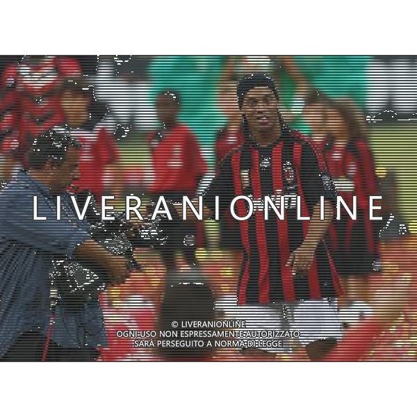 Foto Aldo Liverani/Luca Ghidoni Milano 17/07/2008 Presentazione di Ronaldinho al Milan Nella foto Ronaldinho AG ALDO LIVERANI