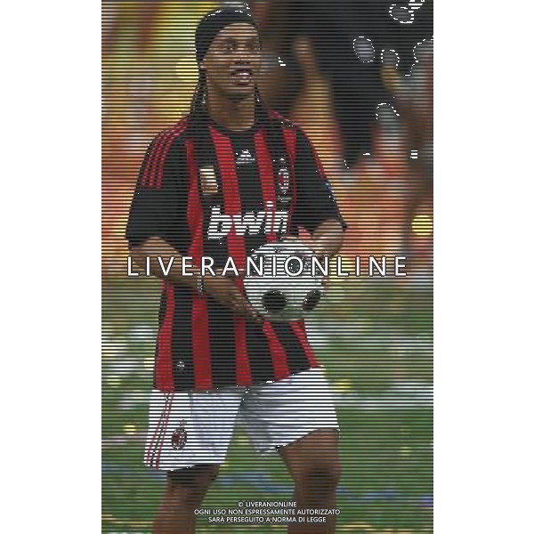 Foto Aldo Liverani/Luca Ghidoni Milano 17/07/2008 Presentazione di Ronaldinho al Milan Nella foto Ronaldinho AG ALDO LIVERANI
