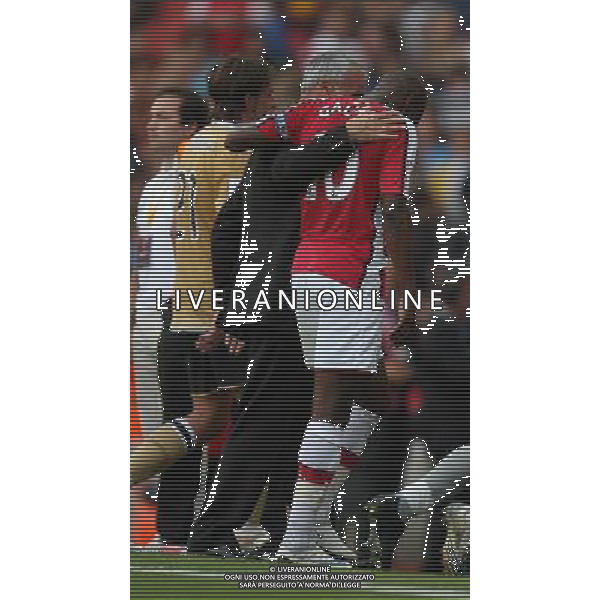 Claurdio Ranieri Manager of Juventus with Arsenal\'s William Gallas (captain) in the pre-season Emirates Cup (Juventus-Arsenal-Real Madrid and Hamburg) at the Emirates Stadium in London(UK) on 02/08/2008 .Picture By Marcello Pozzetti ©IPS - Photo Agency :21 Delisle Road London SE28 0JD mobile: 07973 308 835 Ag Aldo Liverani