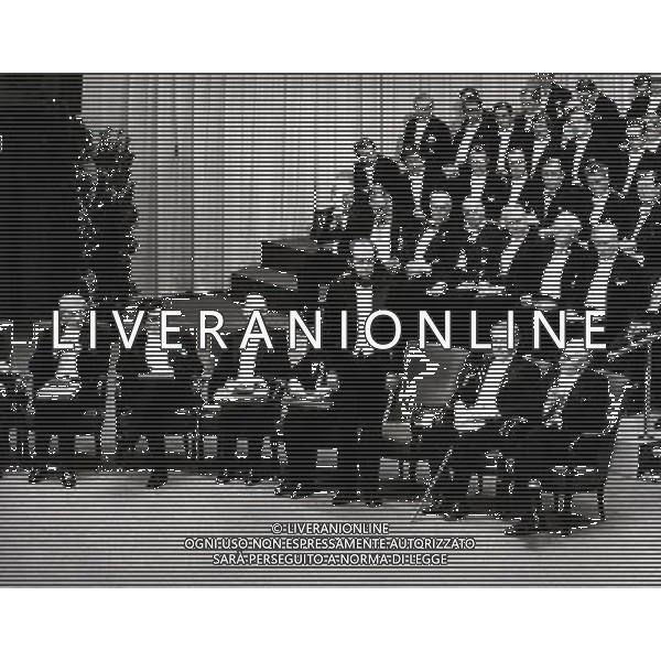 Lo scrittore Russo Solgenitsin Aleksandr Isaevich - Solzhenitsyn - con Christian De Duve (Medicina), George Palade (Medicina), Eyvind Johnson (letteratura), Gunnar Myrdal (economia), Friedrich Von Hayek (economia) Nel 1970 gli venne assegnato il premio Nobel per la letteratura archivio Giovanni Liverani/Ag. Aldo Liverani Sas retrospettiva