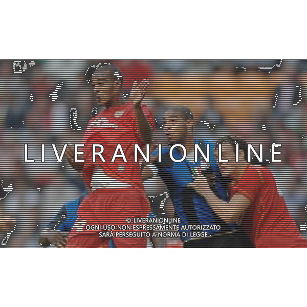 LG Amsterdam Tournament 2008 Amsterdam - 08.08.2008 Inter-Siviglia Nella Foto:KONKO ABDOULAY-ADRIANO-SQUILLACI SEBASTIEN /Ph.Vitez-Ag. Aldo Liverani