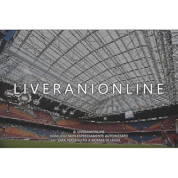 LG Amsterdam Tournament 2008 Amsterdam - 09.08.2008 Arsenal-Siviglia Nella Foto:VIENE CHIUSO IL TETTO DELL\'AMSTERDAM ARENA /Ph.Vitez-Ag. Aldo Liverani