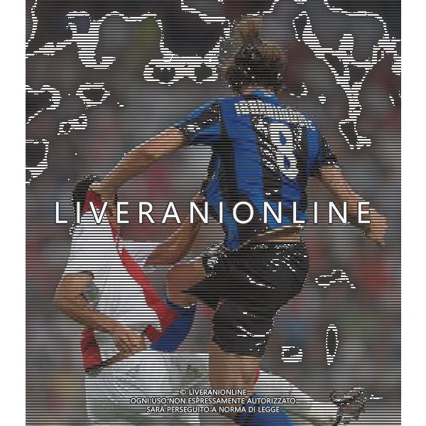 LG Amsterdam Tournament 2008 Amsterdam - 09.08.2008 Ajax-Inter Nella Foto:TRATTENUTA IN AREA FRA zlatan IBRAHIMOVIC E UN DIFENSORE /Ph.Vitez-Ag. Aldo Liverani