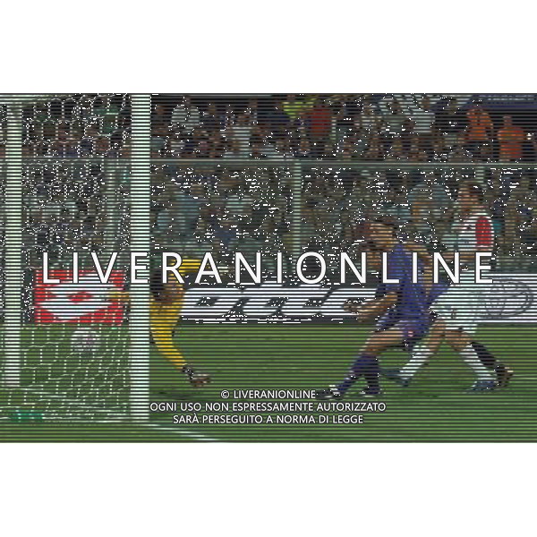 Champions League 2008/2009 Terzo Turno Preliminare Firenze - 12.08.2008 Fiorentina-Slavia Praga Nella Foto: IL GOL DI ALBERTO GILARDINO DEL 2-0 /Ph.Vitez-Ag. Aldo Liverani