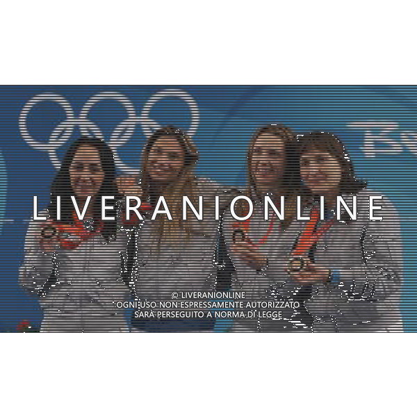 Pechino -08-2008 Giochi Olimpici Pechino Beijing 2008 fioretto squadre femminile nella foto da sx margherita granbassi, valentina vezzali, ilaria salvadori e giovanna trillini (ITA) bronzo ph marco luzzani/ag aldo liverani s.a.s.