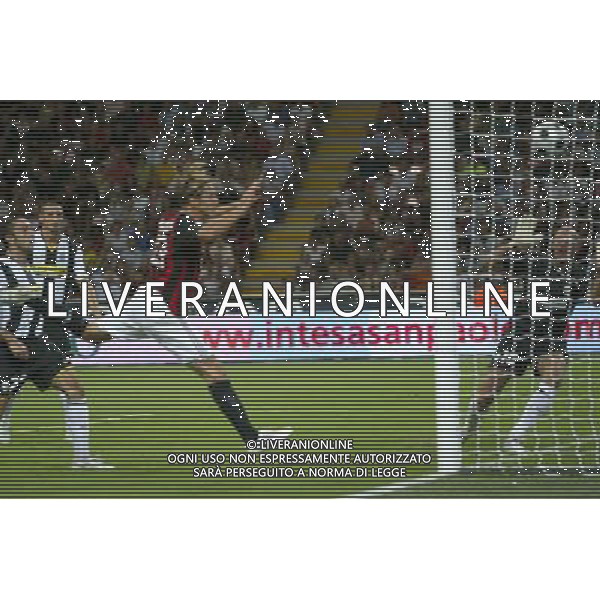 Milan - Juventus Trofeo Berlusconi 17-08-2008 Nella foto: il gol di massimo ambrosini ©Manuela Viganti/Press Photo/Ag. Aldo Liverani Sas