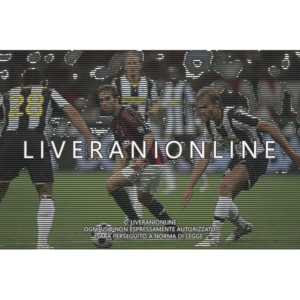 Milan - Juventus Trofeo Berlusconi 17-08-2008 Nella foto: flamini e mellberg ©Manuela Viganti/Press Photo/Ag. Aldo Liverani Sas