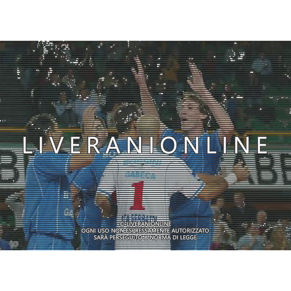 brescia 25/10/2003 campionato nazionale di pallavolo serie A1 Bossini Gabeca Montichiari - Unimade Parma nella foto: esultanza gabeca foto ag aldo liverani/venezia 