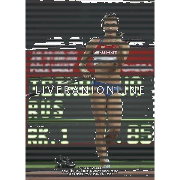 Pechino -08-2008 Giochi Olimpici Pechino Beijing 2008 finale salto con asta femminile nella foto Yelena Isinbayeva (RUSSIA) medaglia d\'oro record del mondo nel salto con l\'asta 5,05 ph marco luzzani/ag aldo liverani s.a.s.