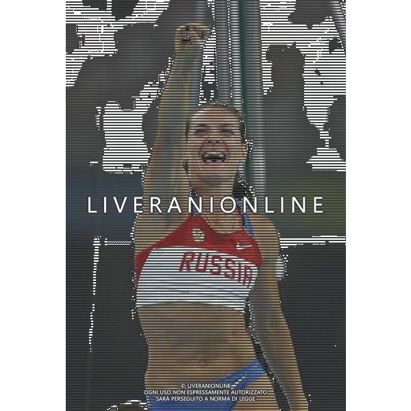 Pechino -08-2008 Giochi Olimpici Pechino Beijing 2008 finale salto con asta femminile nella foto Yelena Isinbayeva (RUSSIA) medaglia d\'oro record del mondo nel salto con l\'asta 5,05 ph marco luzzani/ag aldo liverani s.a.s.