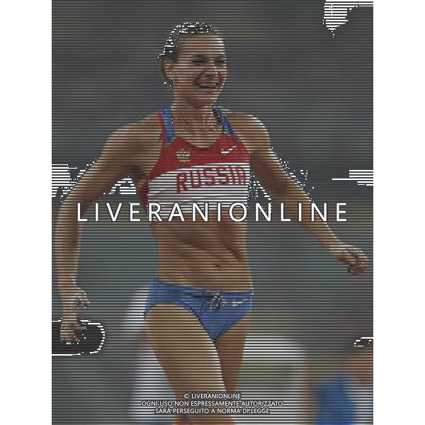 Pechino -08-2008 Giochi Olimpici Pechino Beijing 2008 finale salto con asta femminile nella foto Yelena Isinbayeva (RUSSIA) medaglia d\'oro record del mondo nel salto con l\'asta 5,05 ph marco luzzani/ag aldo liverani s.a.s.