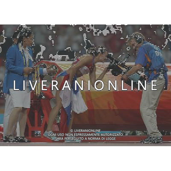 Pechino -08-2008 Giochi Olimpici Pechino Beijing 2008 finale salto con asta femminile nella foto Yelena Isinbayeva (RUSSIA) medaglia d\'oro record del mondo nel salto con l\'asta 5,05 ph marco luzzani/ag aldo liverani s.a.s.