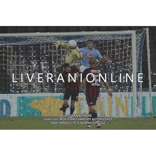 Trofeo Birra Moretti Napoli-21-08-2008 Napoli - Milan Nella foto: nelson dida in uscita su denis ©Alessandro Falzone/Press Photo/Ag. Aldo Liverani 