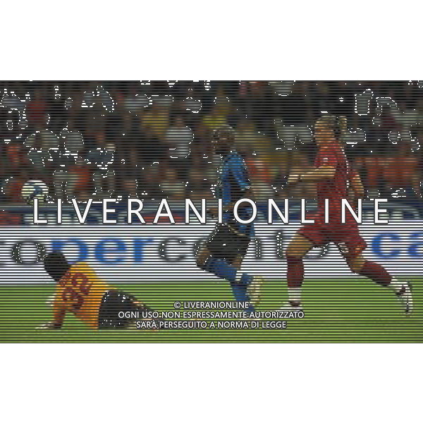 Supercoppa Italiana 2008 Milano - 24.08.2008 Inter-Roma Nella Foto:DONI BATTURO DA MARIO BALOTELLI GOL DEL 2-1 /Ph.Vitez-Ag. Aldo Liverani