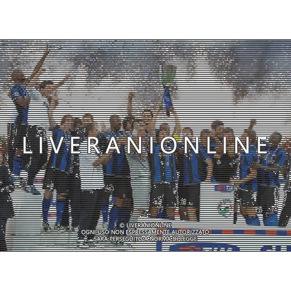 Supercoppa Italiana 2008 Milano - 24.08.2008 Inter-Roma Nella Foto:INTER CON LA COPPA /Ph.Vitez-Ag. Aldo Liverani