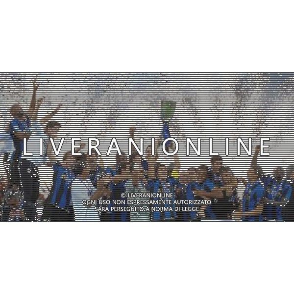 Supercoppa Italiana 2008 Milano - 24.08.2008 Inter-Roma Nella Foto:INTER CON LA COPPA /Ph.Vitez-Ag. Aldo Liverani