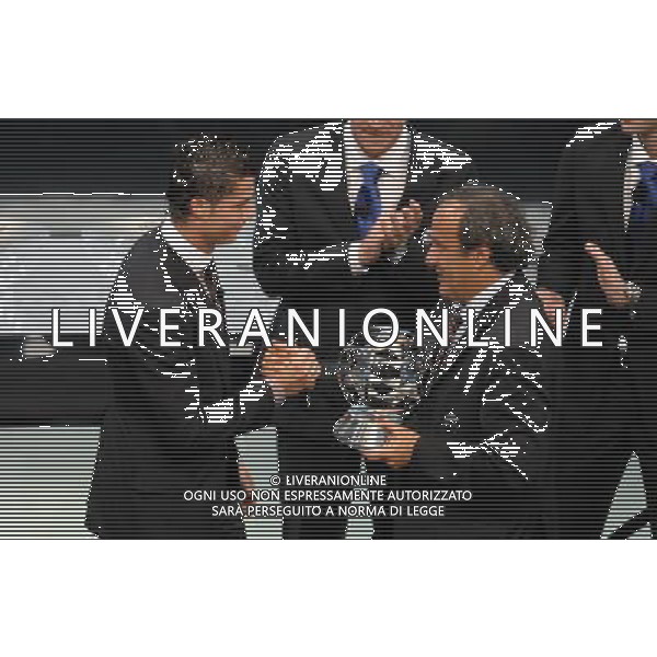 Champions League 2008/2009 - Sorteggio Fase a Gironi Montecarlo - 28.08.2008 Nella Foto:RONALDO PREMIATO MIGLIOR GIOCATORE CHAMPIONS LEAGUE DA PLATINI /Ph.Vitez-Ag. Aldo Liverani