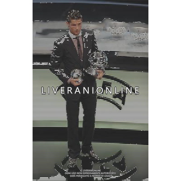 Champions League 2008/2009 - Sorteggio Fase a Gironi Montecarlo - 28.08.2008 Nella Foto:RONALDO CON I PREMI UEFA /Ph.Vitez-Ag. Aldo Liverani