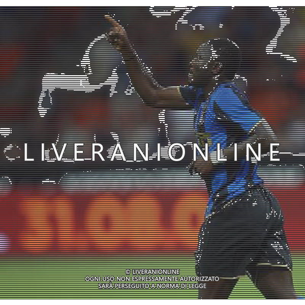 Foto Aldo Liverani/Luca Ghidoni Milano 24/08/2008 Calcio Supercoppa Italiana 2008-2009 Inter-Roma Nella foto l\'esultanza di Muntari © AG. ALDO LIVERANI SAS