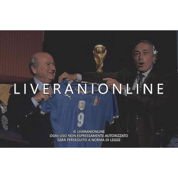 Raduno Nazionale Italiana Coverciano(FI) - 02.09.2008 Cerimonia di Consegna Logo Fifa Nella Foto: Joseph Blatter e Giancarlo Abete /Ph.Vitez-Ag. Aldo Liverani