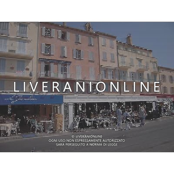 01 September 2008 - St. Tropez, France - St. Tropez. Known for packed cafes lining the port, St. Tropez has enticed visitors and inspired artists for over a century. Photo Credit: Laura Farr/AdMedia - AG. ALDO LIVERANI SAS ITALY ONLY