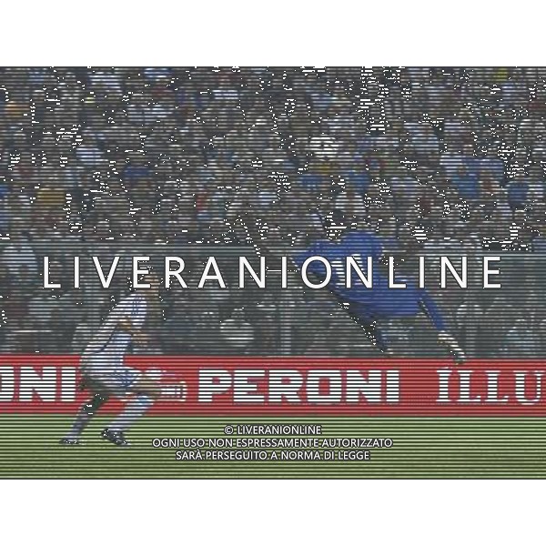 Castel di Sangro (AQ) - 05/09/2008 - Stadio Patini - Qualificazione ai Campionati Europei Under 21 2009 - Italia U21 vs Grecia U21 - nella foto: Mario Balotelli prova in acrobazia ph. Corradetti / ag. Aldo LIVERANI