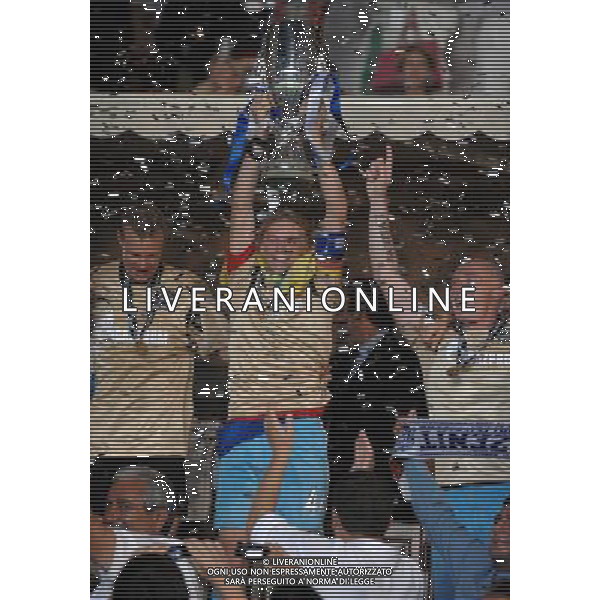 Supercoppa Europea 2008 Montecarlo - 29.08.2008 Manchester United-Zenit San Pietroburgo Nella Foto:TYMOSHCHUK ANATOLIY ALZA LA COPPA /Ph.Vitez-Ag. Aldo Liverani