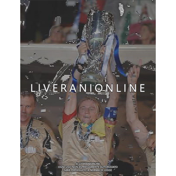 Supercoppa Europea 2008 Montecarlo - 29.08.2008 Manchester United-Zenit San Pietroburgo Nella Foto:TYMOSHCHUK ANATOLIY ALZA LA COPPA /Ph.Vitez-Ag. Aldo Liverani