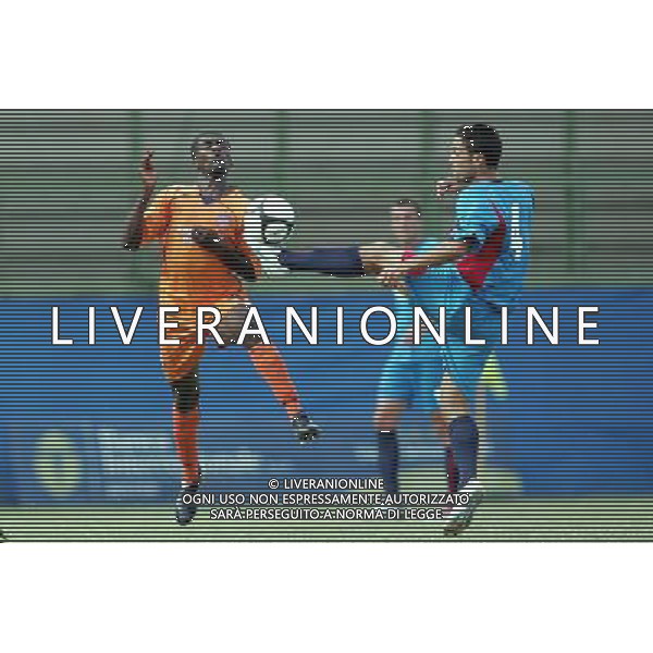 Pistoia ,07/09/2008 Pistoiese _ Crotone 2\' giornata LEGA PRO Galardo ,crotone, e Muwana ,pistoiese, in contrasto foto Gabriele Maltinti / Aldo Liverani