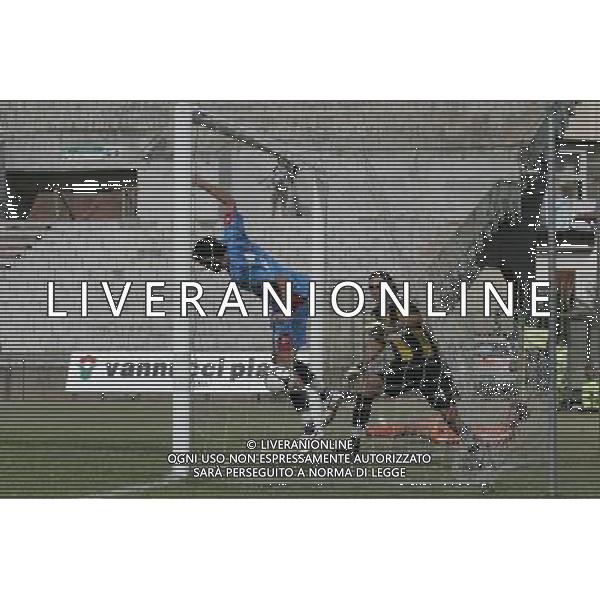 Pistoia ,07/09/2008 Pistoiese _ Crotone 2\' giornata LEGA PRO bartolucci, pistoiese, segna il gol del vantaggio foto Gabriele Maltinti / Aldo Liverani