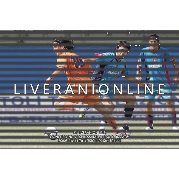 Pistoia ,07/09/2008 Pistoiese _ Crotone 2\' giornata LEGA PRO Fanasca, pistoiese, e Rossi, crotone, in contrasto foto Gabriele Maltinti / Aldo Liverani