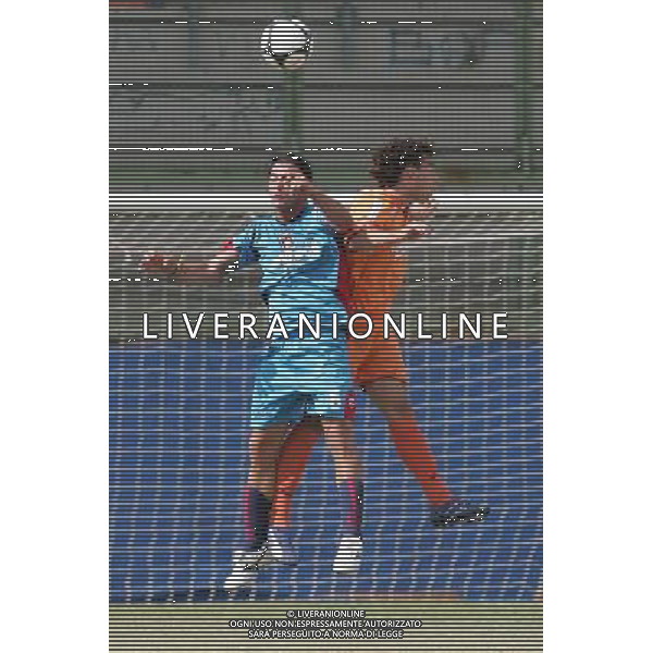 Pistoia ,07/09/2008 Pistoiese _ Crotone 2\' giornata LEGA PRO Maietta,crotone, e Bellazzini, pistoiese, in contrasto foto Gabriele Maltinti / Aldo Liverani