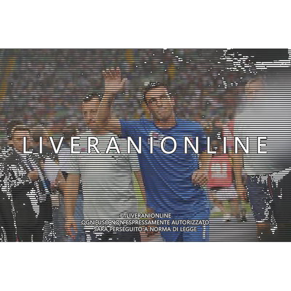 Italia - Georgia Qualificazione Mondiali 2010 - Udine 10/09/2008 nella foto il saluto di antonio di natale al suo pubblico ph garbuio/Ag. Aldo Liverani sas