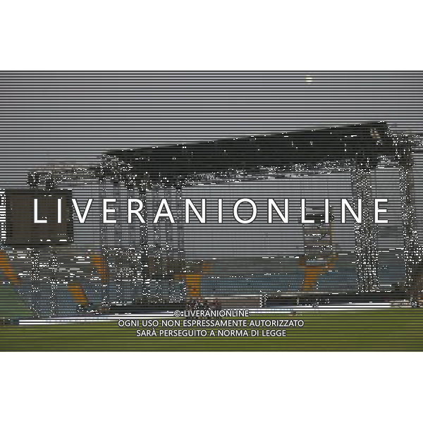 Italia - Georgia Qualificazione Mondiali 2010 - Udine 10/09/2008 nella foto il palco allestito per il concerto di Vasco Rossi all\'interno dello stadio ph garbuio/Ag. Aldo Liverani sas