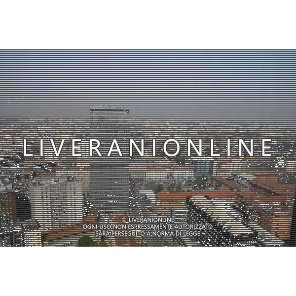 VEDUTA DI MILANO DAL PALAZZO DELLA REGIONE LOMBARDIA NELLA FOTO: IL PIRELLONE FOTO SORANO - AG. ALDO LIVERANI SAS