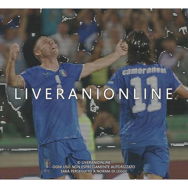 UDINE 10/09/2008 QUALIFICAZIONE MONDIALE 2010 ITALIA-GEORGIA NELLA FOTO:ESULTANZA DI DEROSSI FOTO PAOLA GARBUIO/AG.ALDO LIVERANI