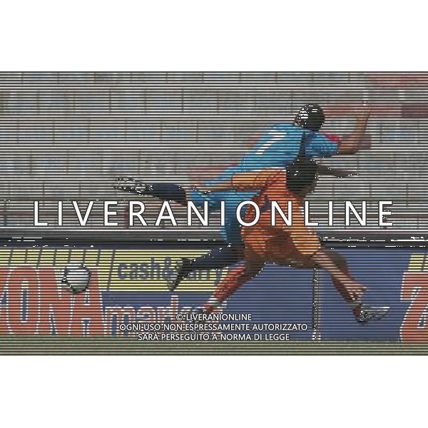 Pistoia ,07/09/2008 Pistoiese _ Crotone 2\' giornata LEGA PRO due numeri 7 , di barnardino ,pistoiese, e basso, crotone, foto Gabriele Maltinti / Aldo Liverani