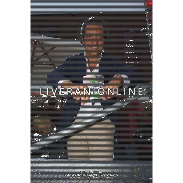 MILANO FILM FESTIVAL L\'ASSESSORE GIOVANNI TERZI CON IL PROGRAMMA DELLA RASSEGNA FOTO SORANO - AG. ALDO LIVERANI SAS