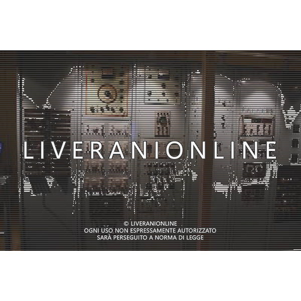 APPARECCHIATURE PER LE TRASMISSIONI TV INAUGURAZIONE DELLO STUDIO DI FONOLOGIA MUSICALE DELLA RAI, RIAPERTO AL PUBBLICO NELLA NUOVA SEDE AL MUSEO DEGLI STRUMENTI MUSICALI DEL CASTELLO SFORZESCO DI MILANO FOTO SORANO - AG. ALDO LIVERANI SAS