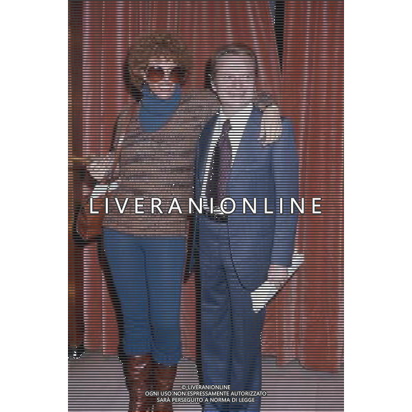 Ornella Vanoni Cantante con Alighiero Noschese Archivio Ag. Aldo Liverani Sas retrospettiva