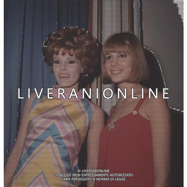 Ornella Vanoni Cantante con Marisa Sannia Archivio Ag. Aldo Liverani Sas retrospettiva