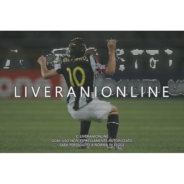17-09-2008 Torino Sport Calcio Juventus Zenit Champions League 2008/2009 Nella foto: esultanza dopo il Gol di alessandro Del Piero su punizione ©Alessandro Falzone/Press Photo/AG ALDO LIVERANI SAS