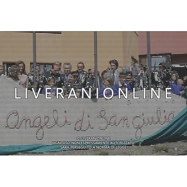 inaugurazione nuova scuola san giuliano di puglia - da sinistra: ministro istruzione gelmini - pres berlusconi - pres regione molise angelomichele iorio - sottosegretario bonaiuti © giuseppe terrigno - photographie - ag. Aldo Liverani sas