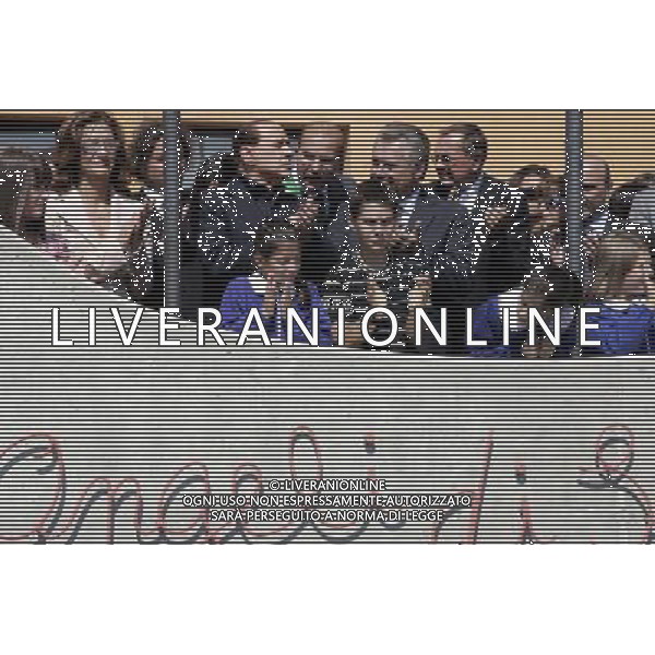 inaugurazione nuova scuola San Giuliano di Puglia - Ministro Gelmini - Pres Berlusconi - Sindaco S.Giuliano di Puglia Luigi Barbieri - Presidente Regione Molise AngeloMichele Iorio - sottosegretario Bonaiuti © giuseppe terrigno - photographie - ag. Aldo Liverani sas