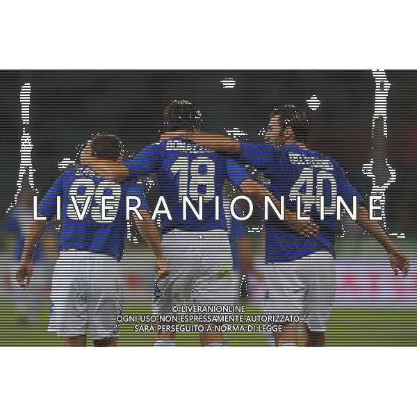 Sampdoria - Kaunas Coppa Uefa 2008/2009 18-09-2008 Genova Nella foto: Esultanza di Emiliano Bonazzoli dopo il gol con Antonio Cassano e Gennaro Delvecchio ©Manuele Viganti/Press Photo/Ag. Aldo Liverani