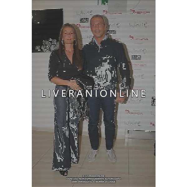 PRESENTAZIONE DELLE NUOVE MAGLIE DELLE SQUADRE FEMMINILI E MASCHILI DELLA LAZIO VOLLEY AL WHITE DI ROMA NELLA FOTO: VINCENZO CANTATORE CON LA MOGLIE MARIA ROSARIA © MASSIMO BRUNI - AG. ALDO LIVERANI SAS